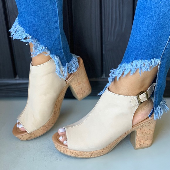 Stone Genuine Leather Cork Platform Sandal - Picture 3 of 7